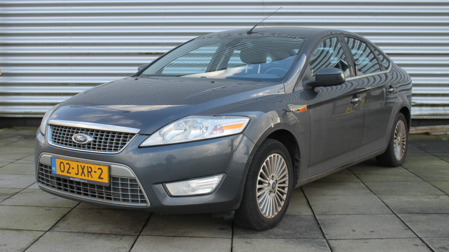 Ford Mondeo Hatchback 2009 02-JXR-2 1