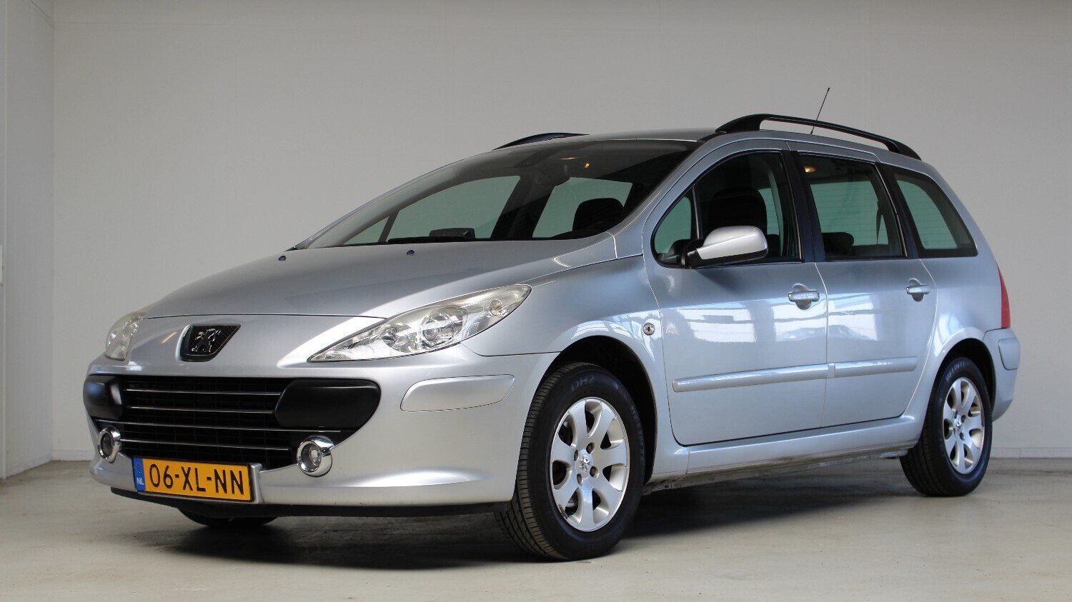 Peugeot 307 Station 2007 06-XL-NN 1