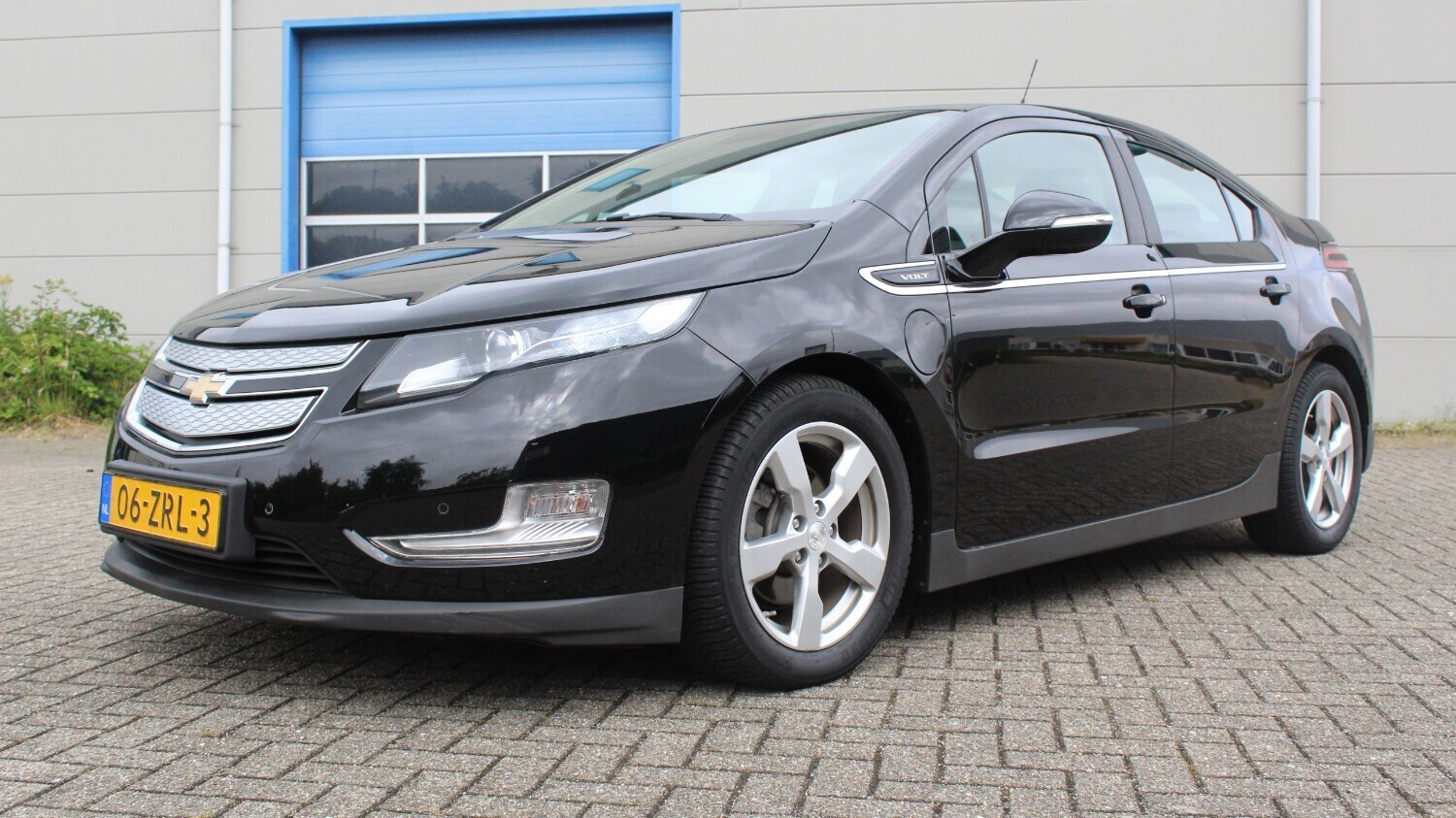 Chevrolet Volt Hatchback 2013 06-ZRL-3 1