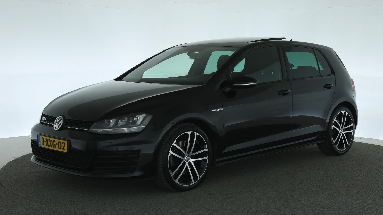 Volkswagen Golf Hatchback 2014 3-XXG-02 1