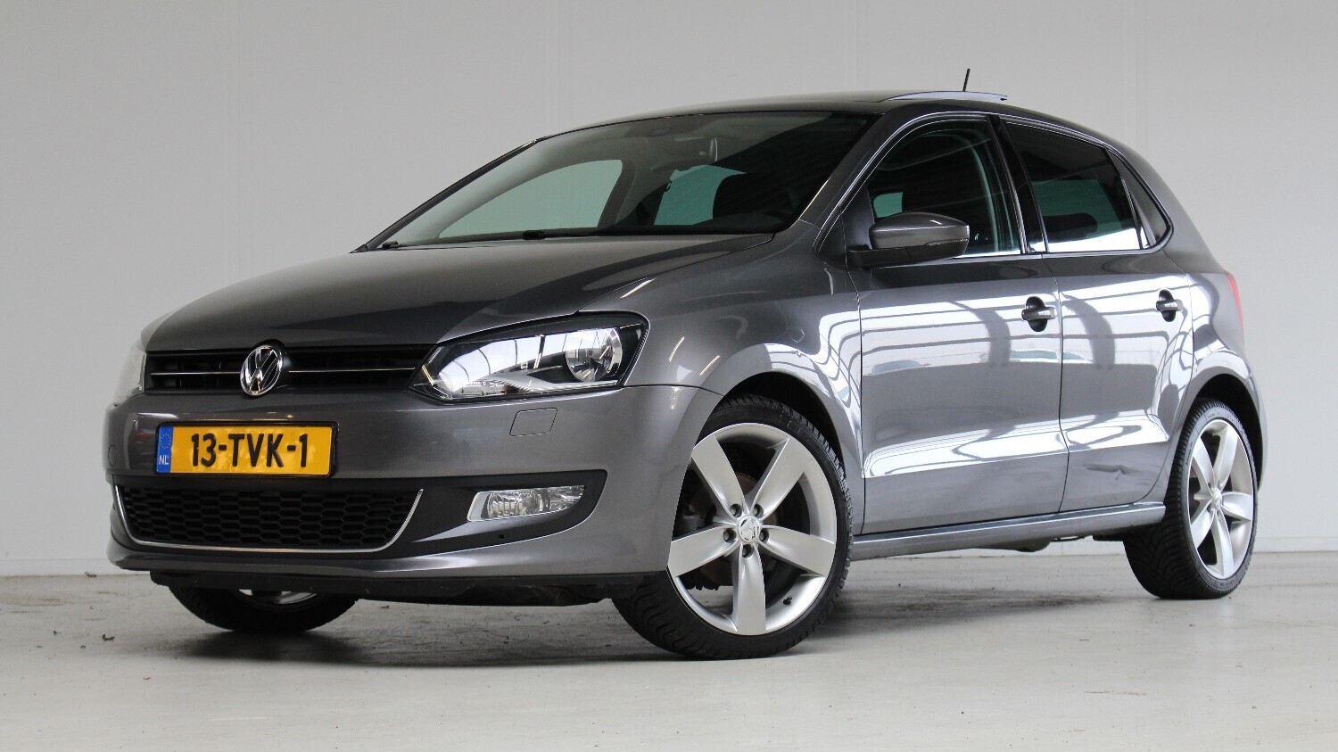 Volkswagen Polo Hatchback 2011 13-TVK-1 1