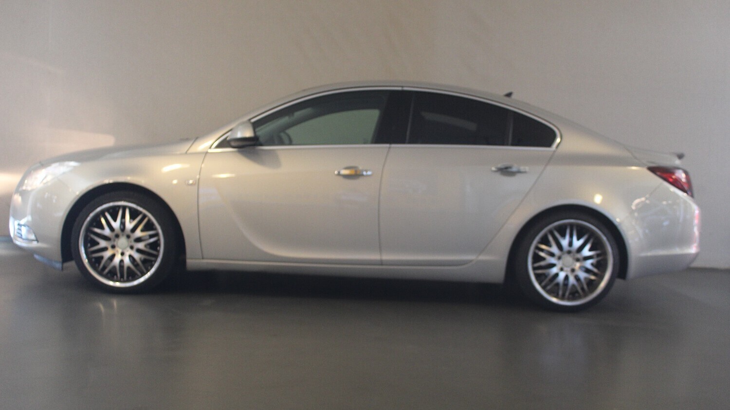 Opel Insignia Sedan 2009 14-HZG-4 1