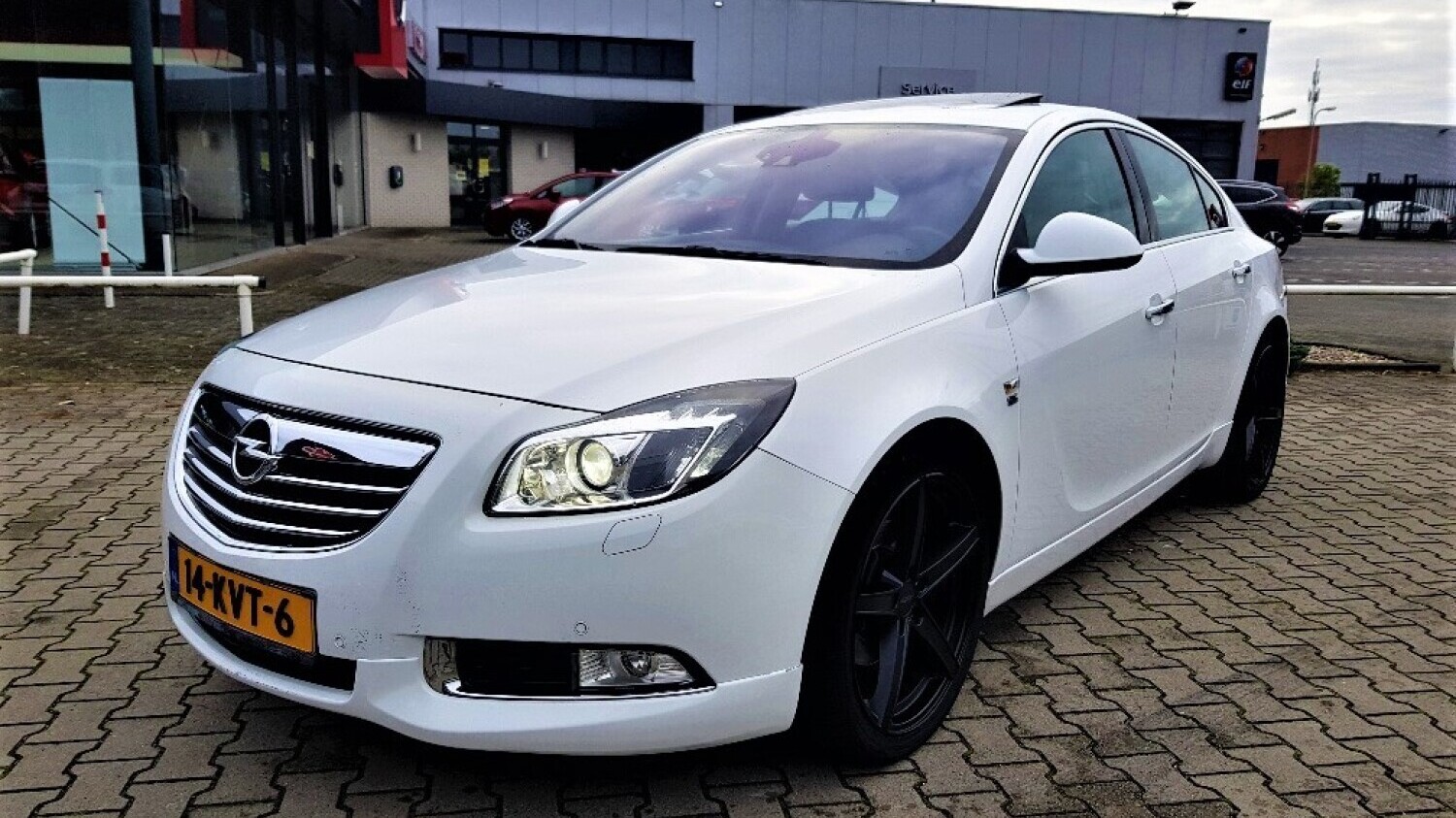 Opel Insignia Hatchback 2010 14-KVT-6 1