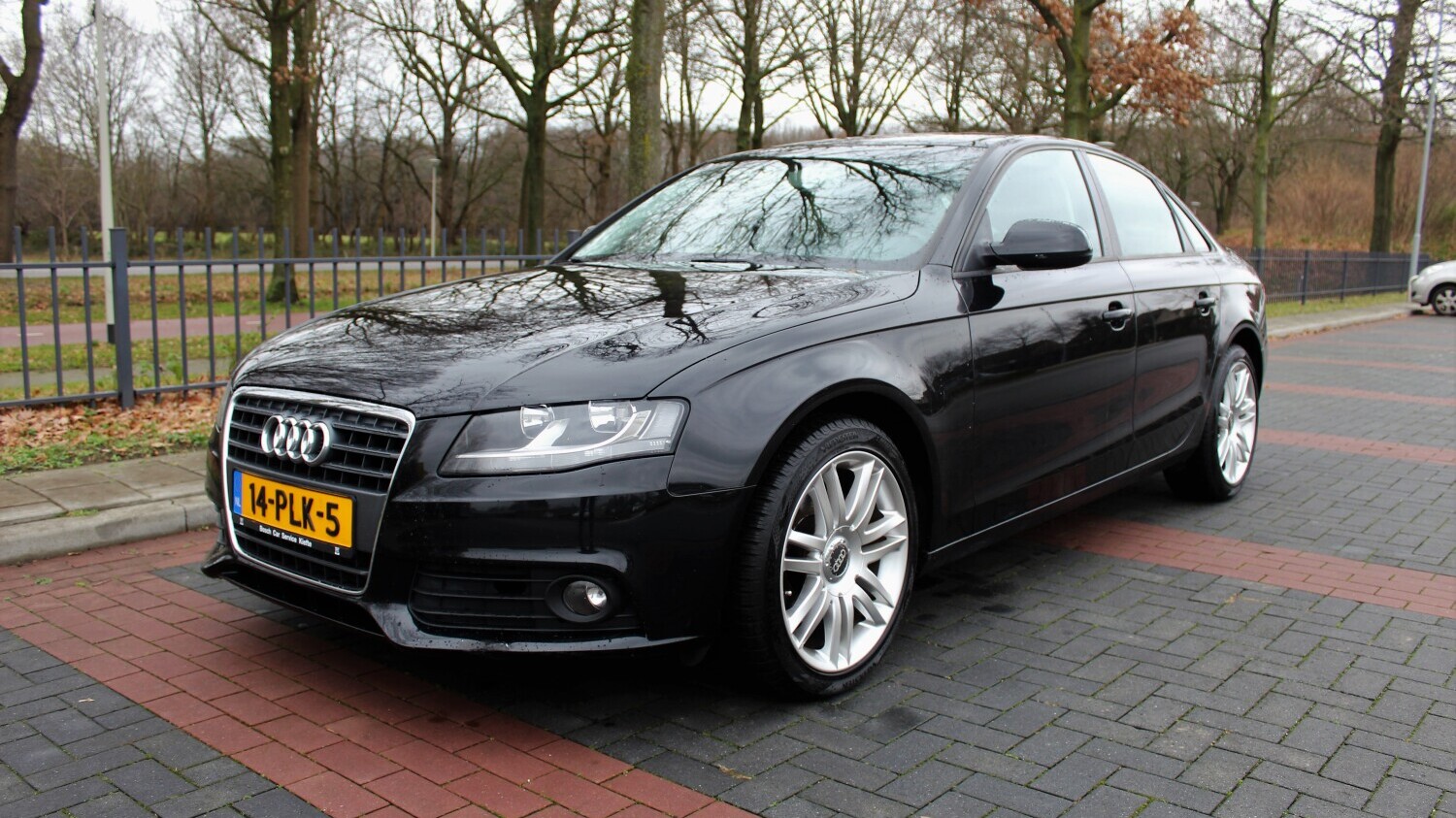 Audi A4 Sedan 2011 14-PLK-5 1