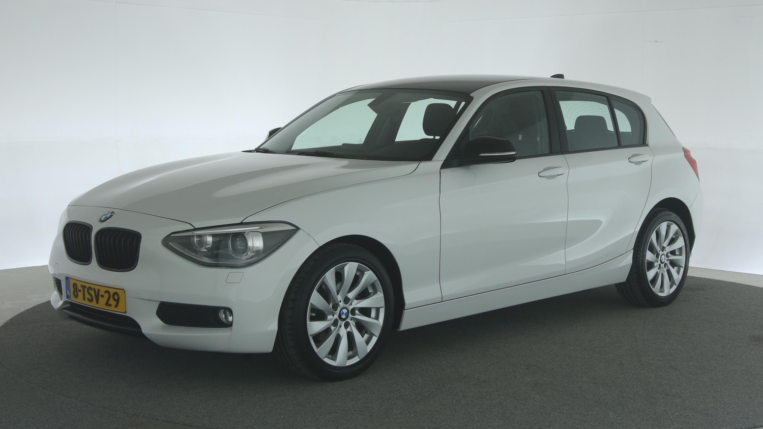 BMW 1-serie Hatchback 2014 8-TSV-29 1