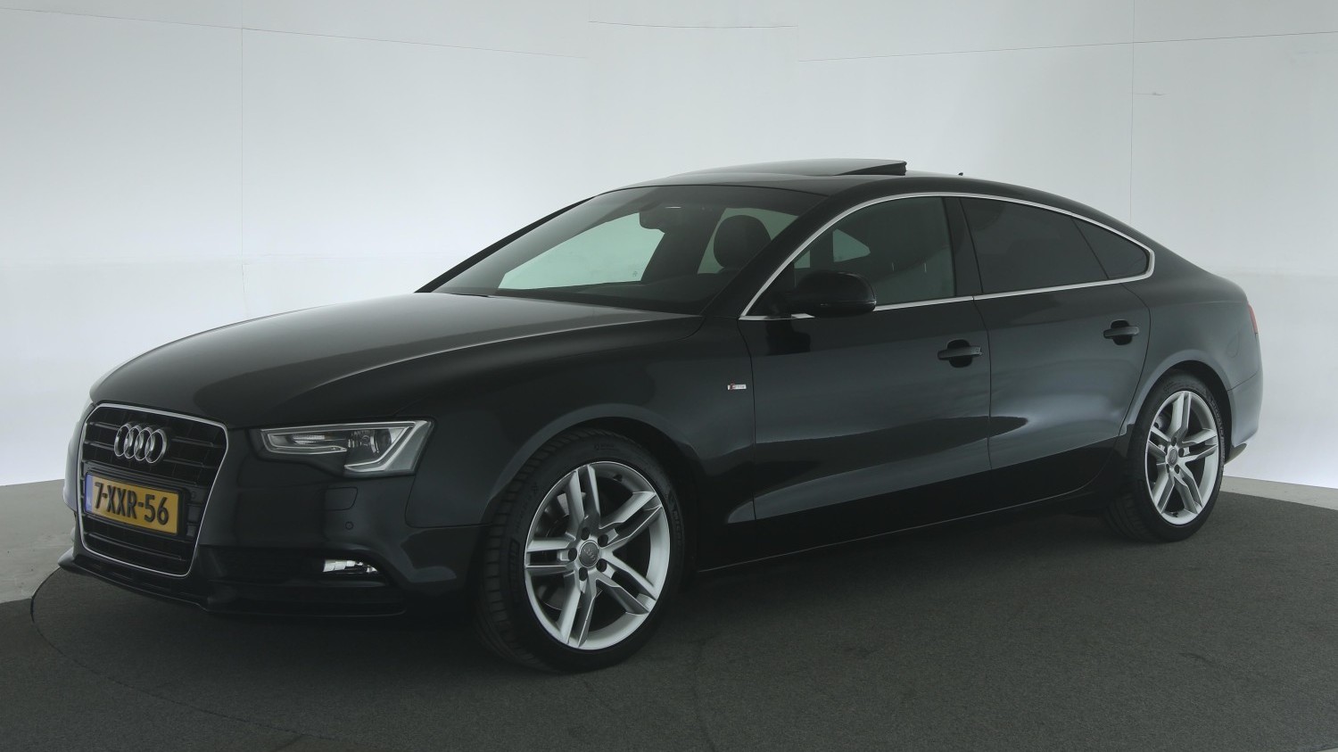 Audi A5 Hatchback 2012 7-XXR-56 1