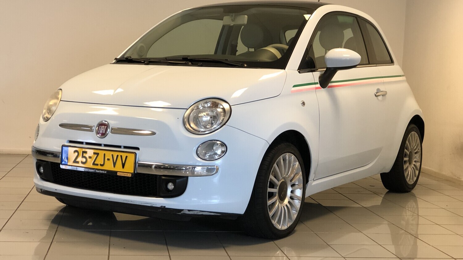 Fiat 500 Hatchback 2008 25-ZJ-VV 1