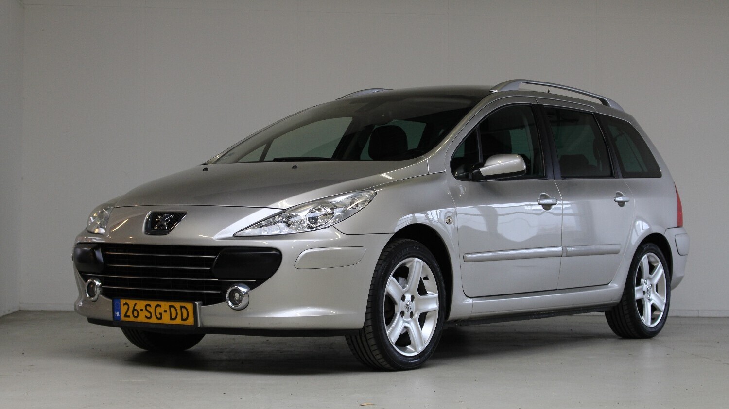 Peugeot 307 Station 2006 26-SG-DD 1