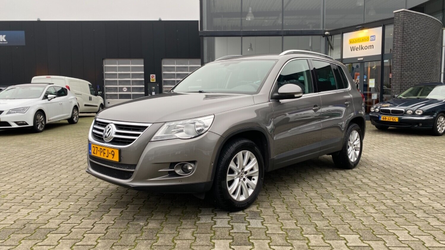 Volkswagen Tiguan SUV / Terreinwagen 2011 27-PFJ-9 1