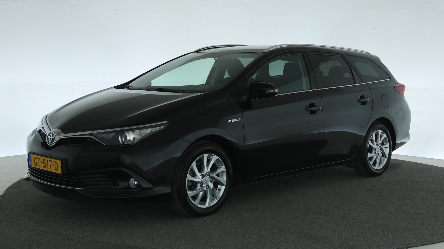 Toyota Auris Station 2015 GT-517-D 1