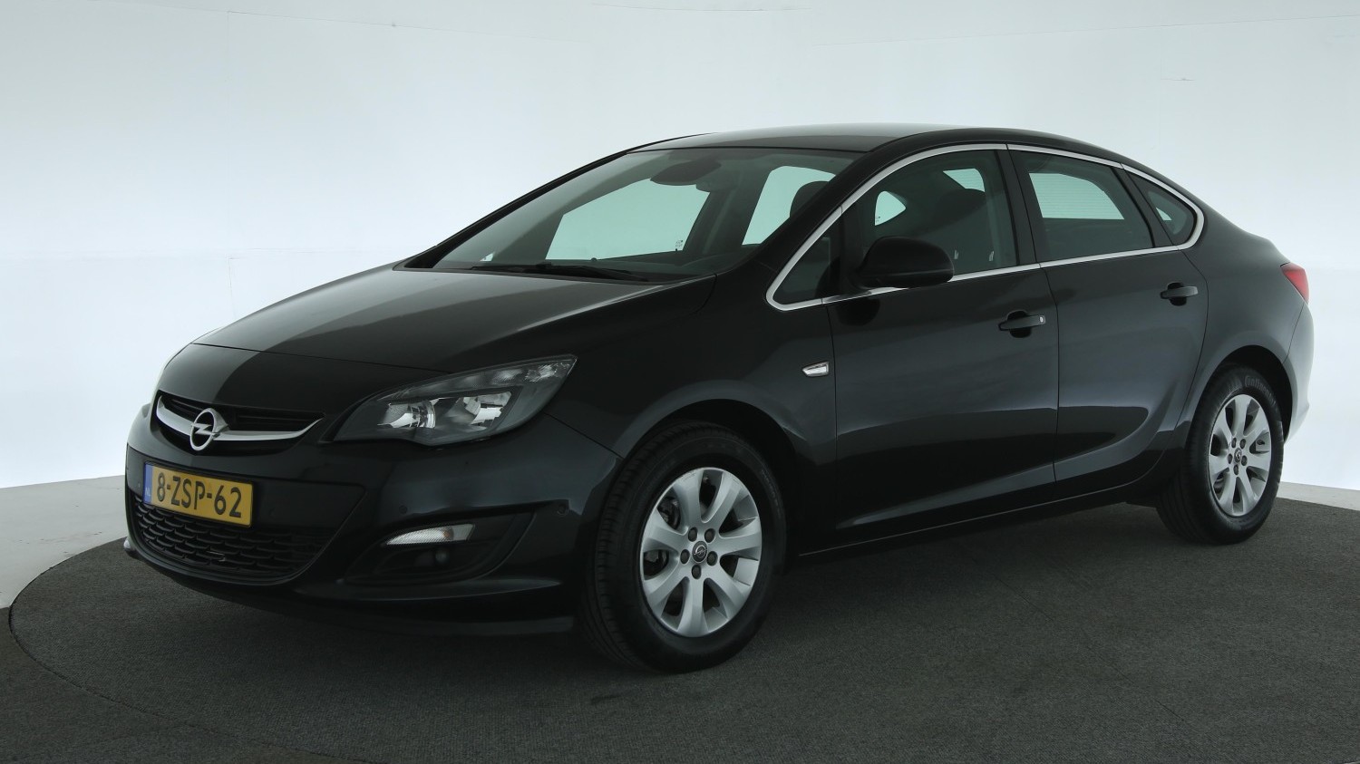 Opel Astra Sedan 2015 8-ZSP-62 1