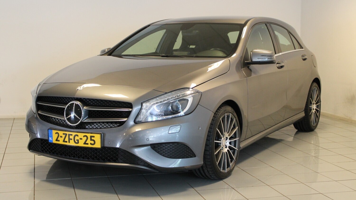 Mercedes-Benz A-klasse Hatchback 2015 2-ZFG-25 1
