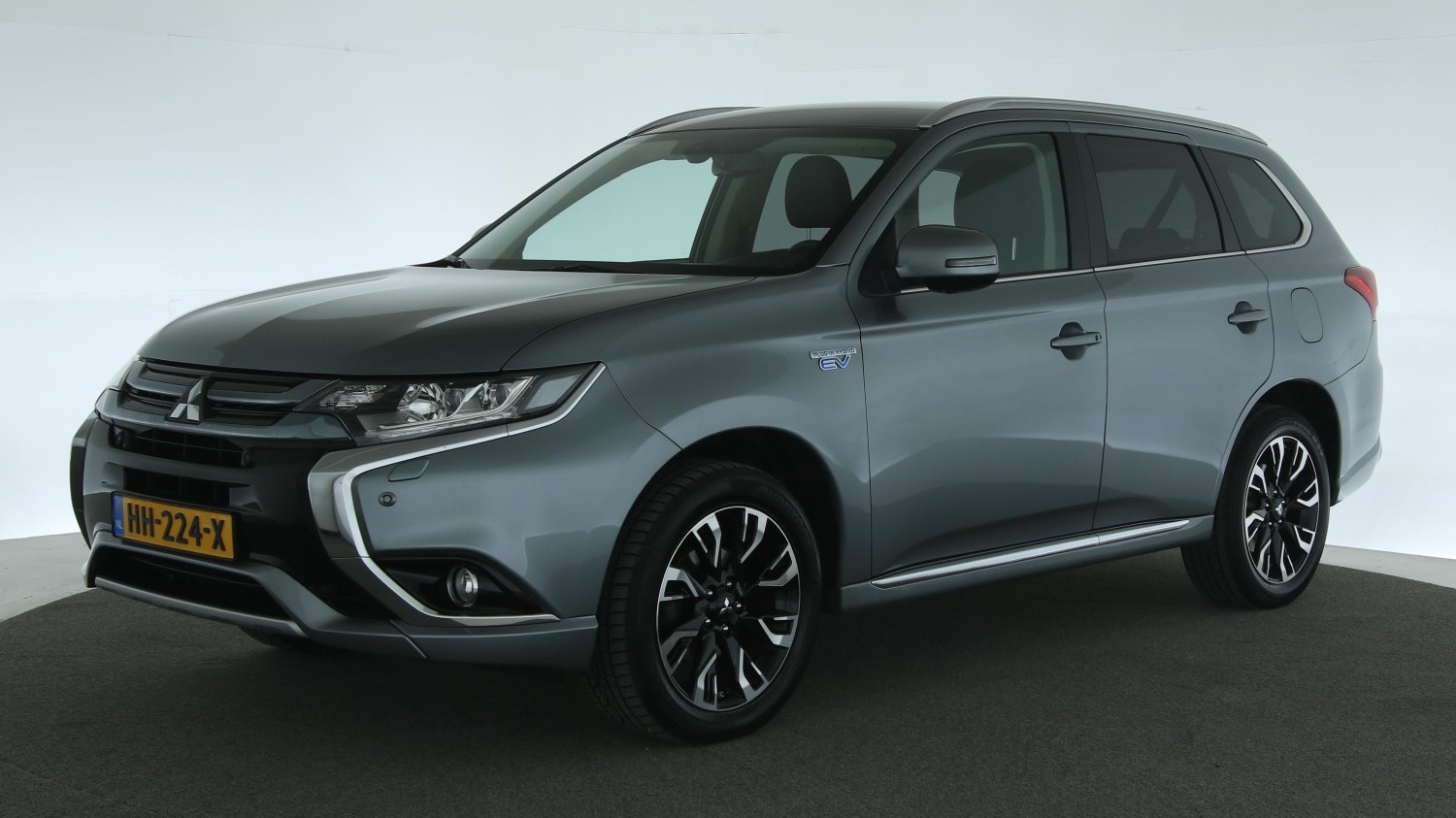 Mitsubishi Outlander SUV / Terreinwagen 2015 HH-224-X 1