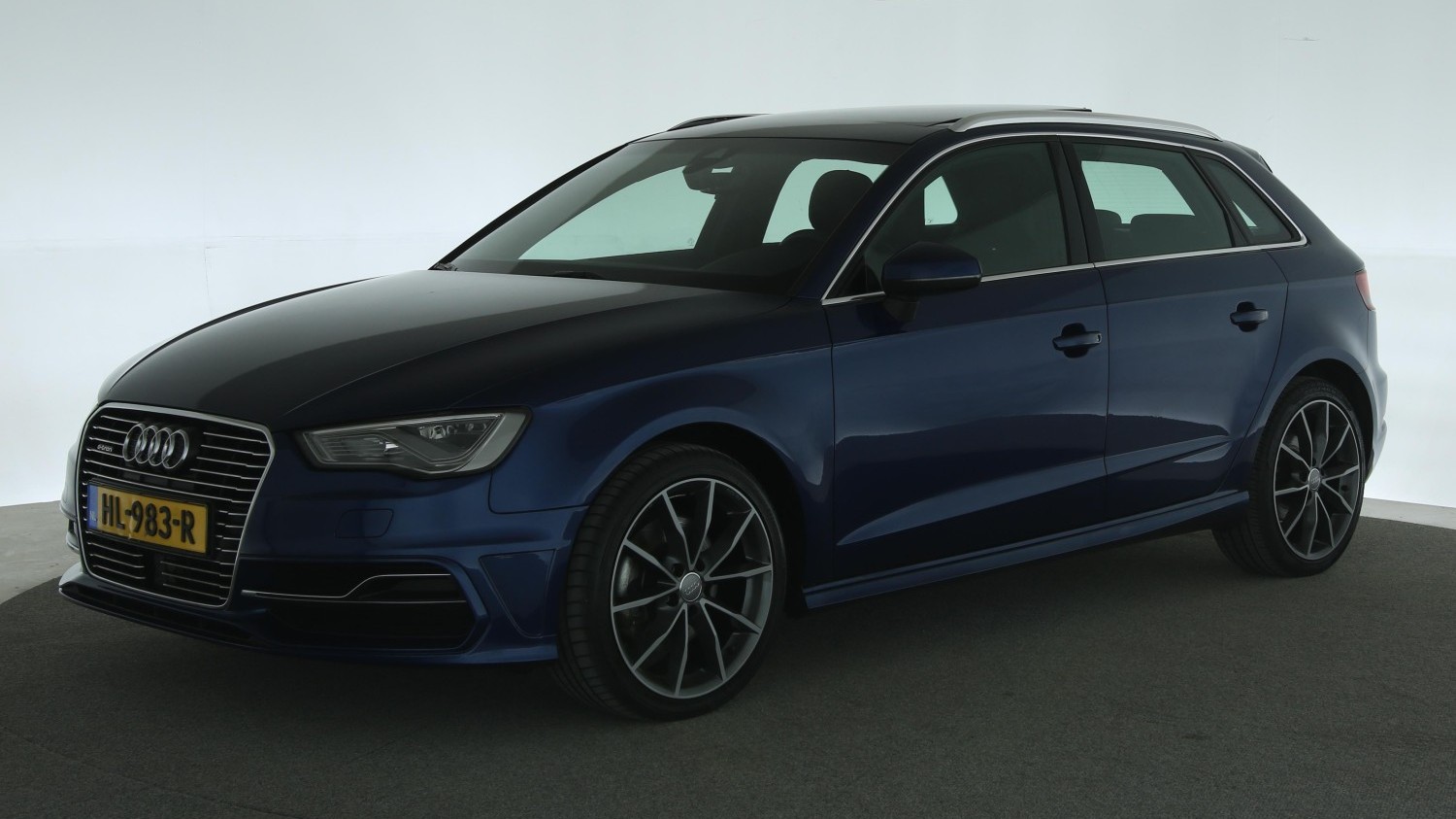 Audi A3 Hatchback 2015 HL-983-R 1