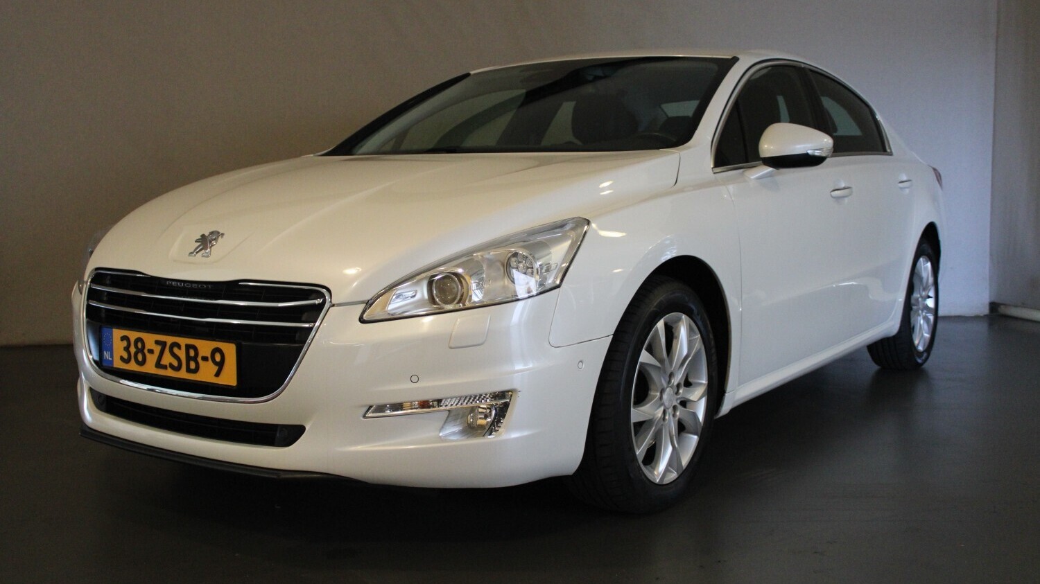 Peugeot 508 Sedan 2013 38-ZSB-9 1