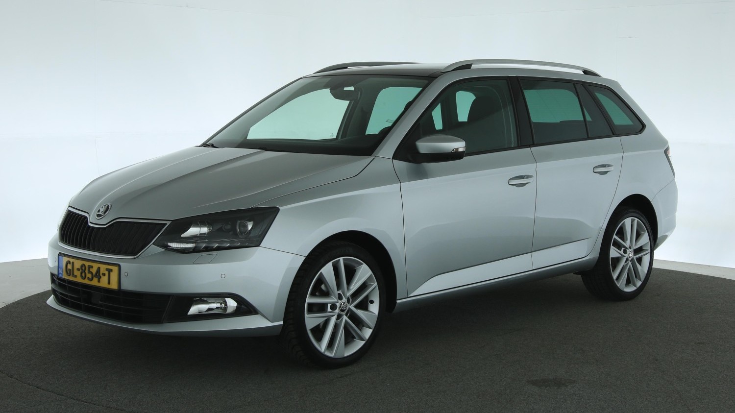 Skoda Fabia Station 2015 GL-854-T 1