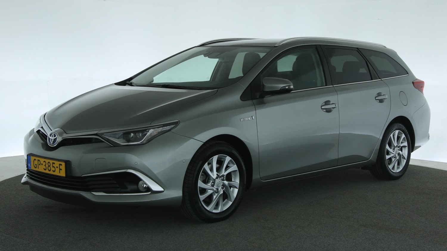 Toyota Auris Station 2015 GP-385-F 1