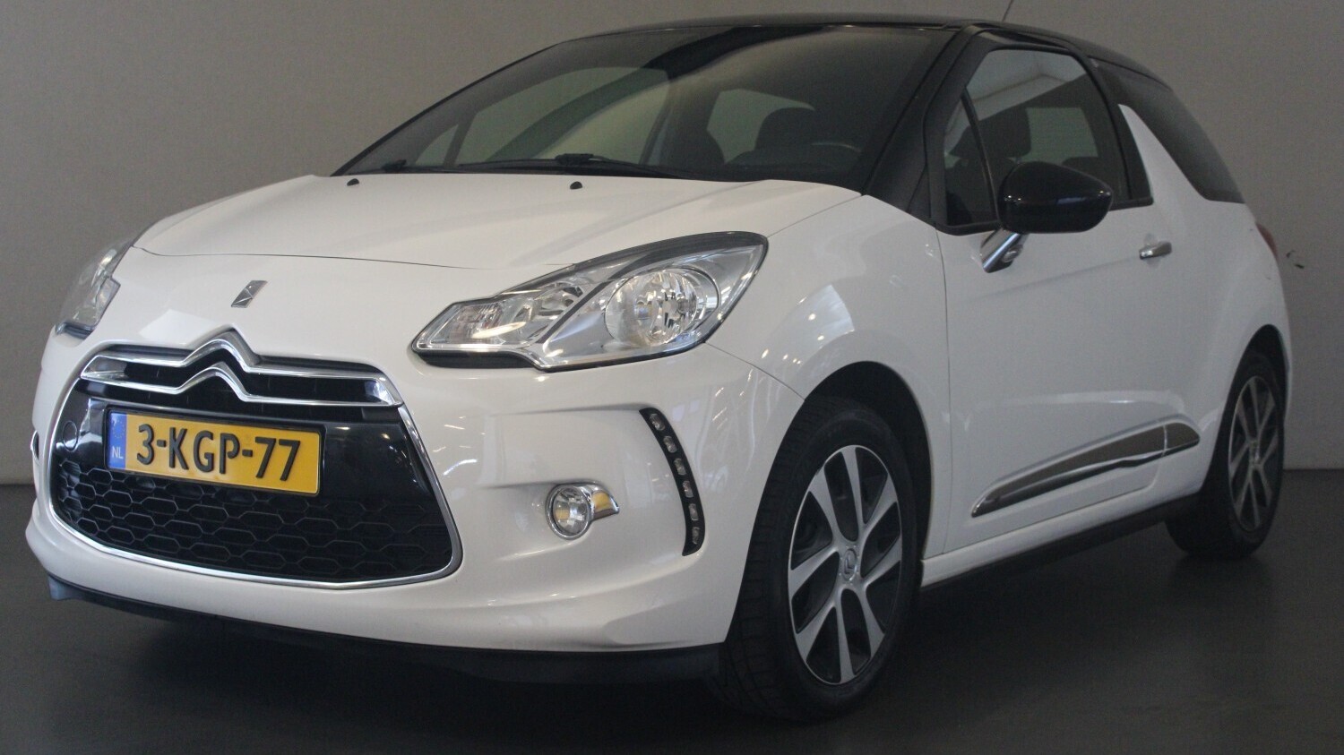 Citroen DS3 Hatchback 2013 3-KGP-77 1