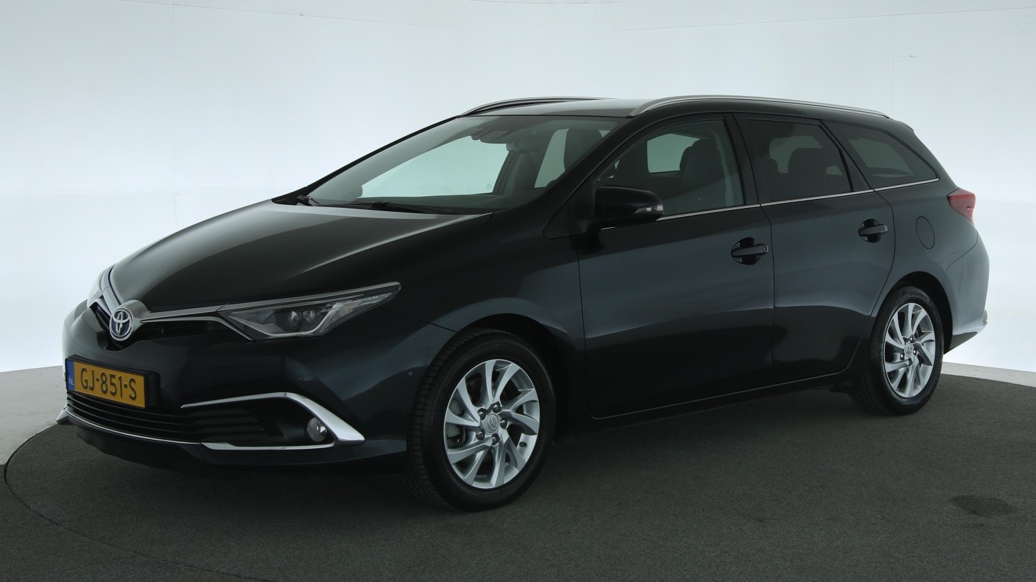 Toyota Auris Station 2015 GJ-851-S 1