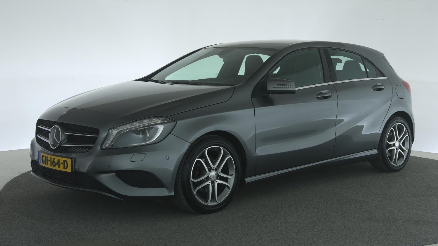 Mercedes-Benz A-klasse Hatchback 2015 GH-164-D 1