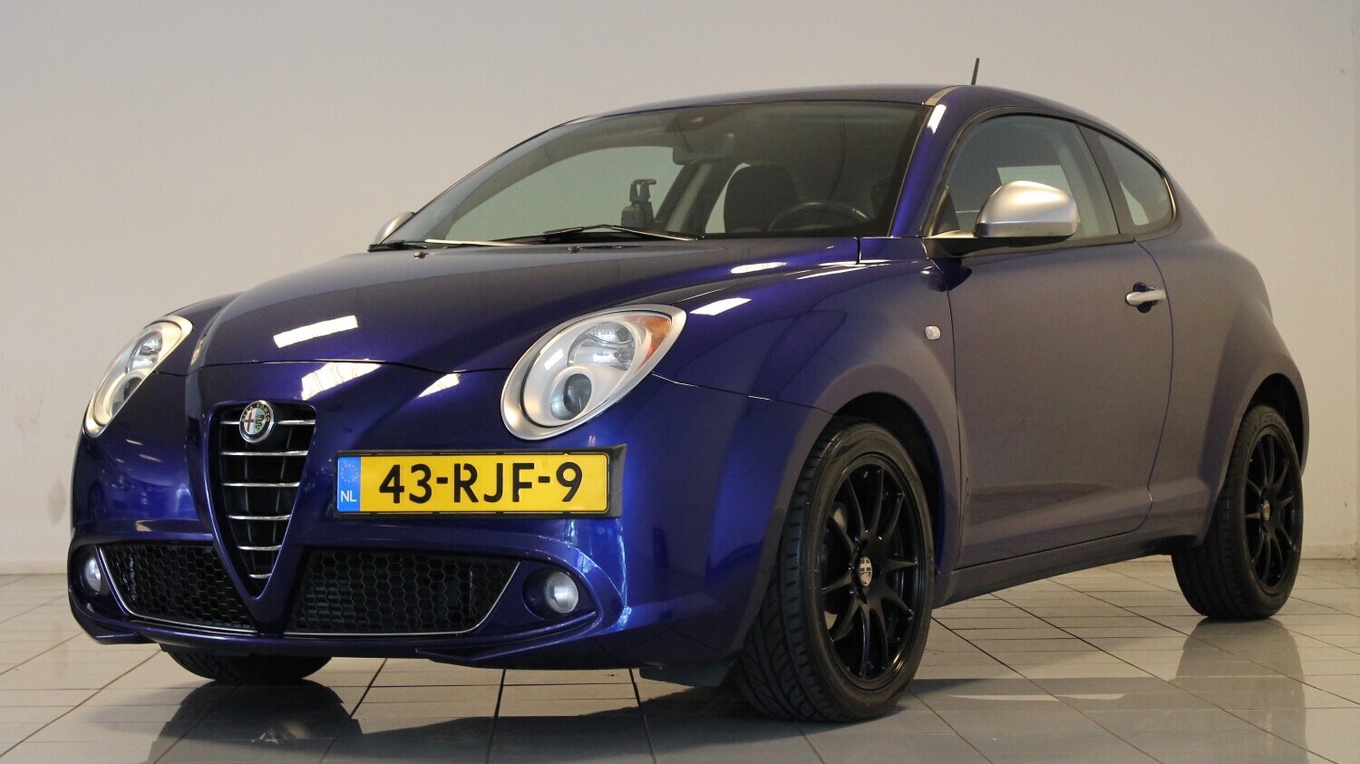 Alfa Romeo MiTo Hatchback 2011 43-RJF-9 1