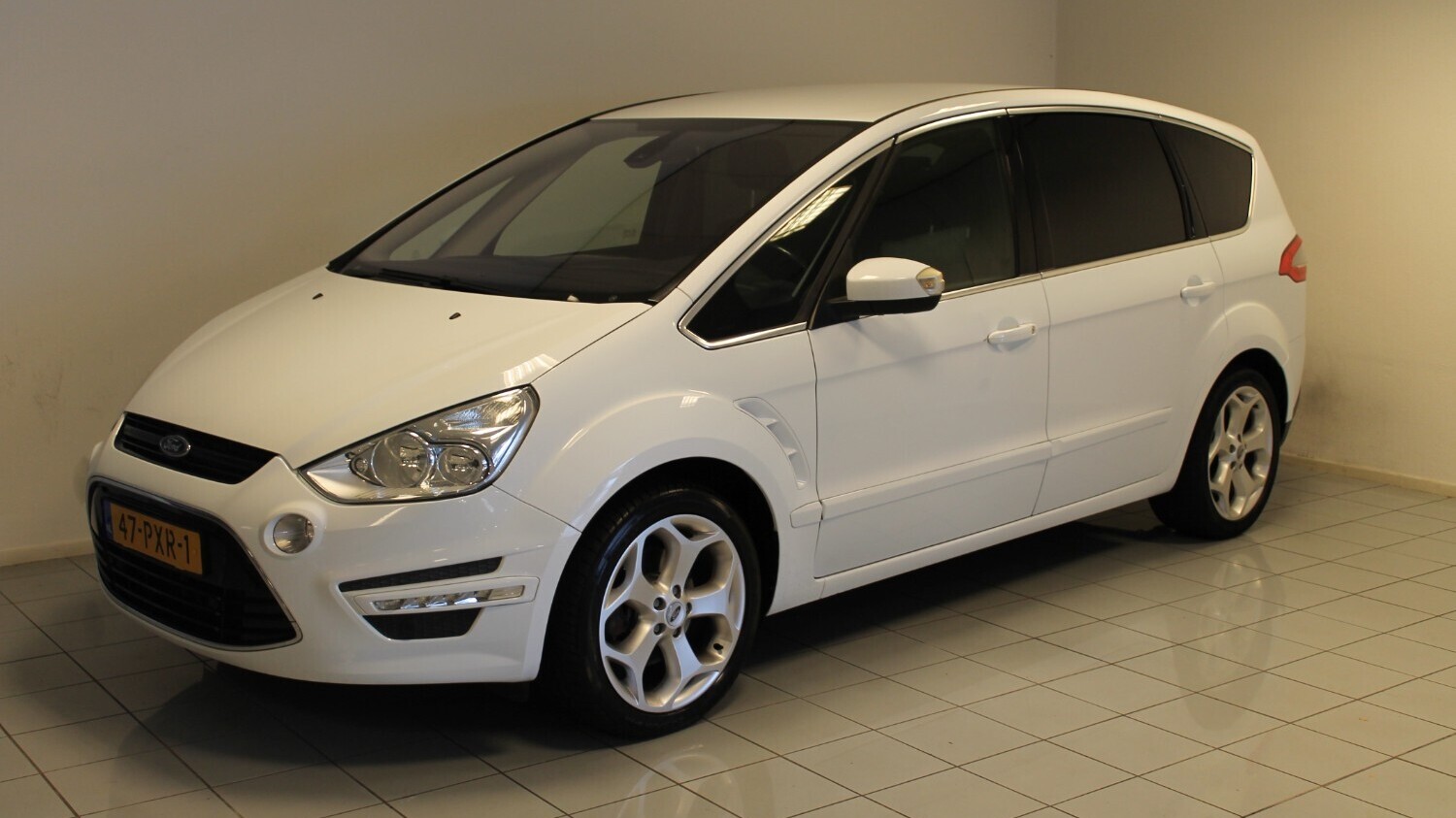 Ford S-Max MPV 2011 47-PXR-1 1