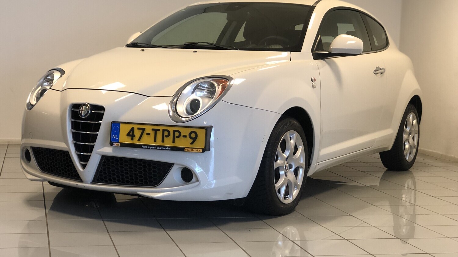 Alfa Romeo MiTo Hatchback 2012 47-TPP-9 1