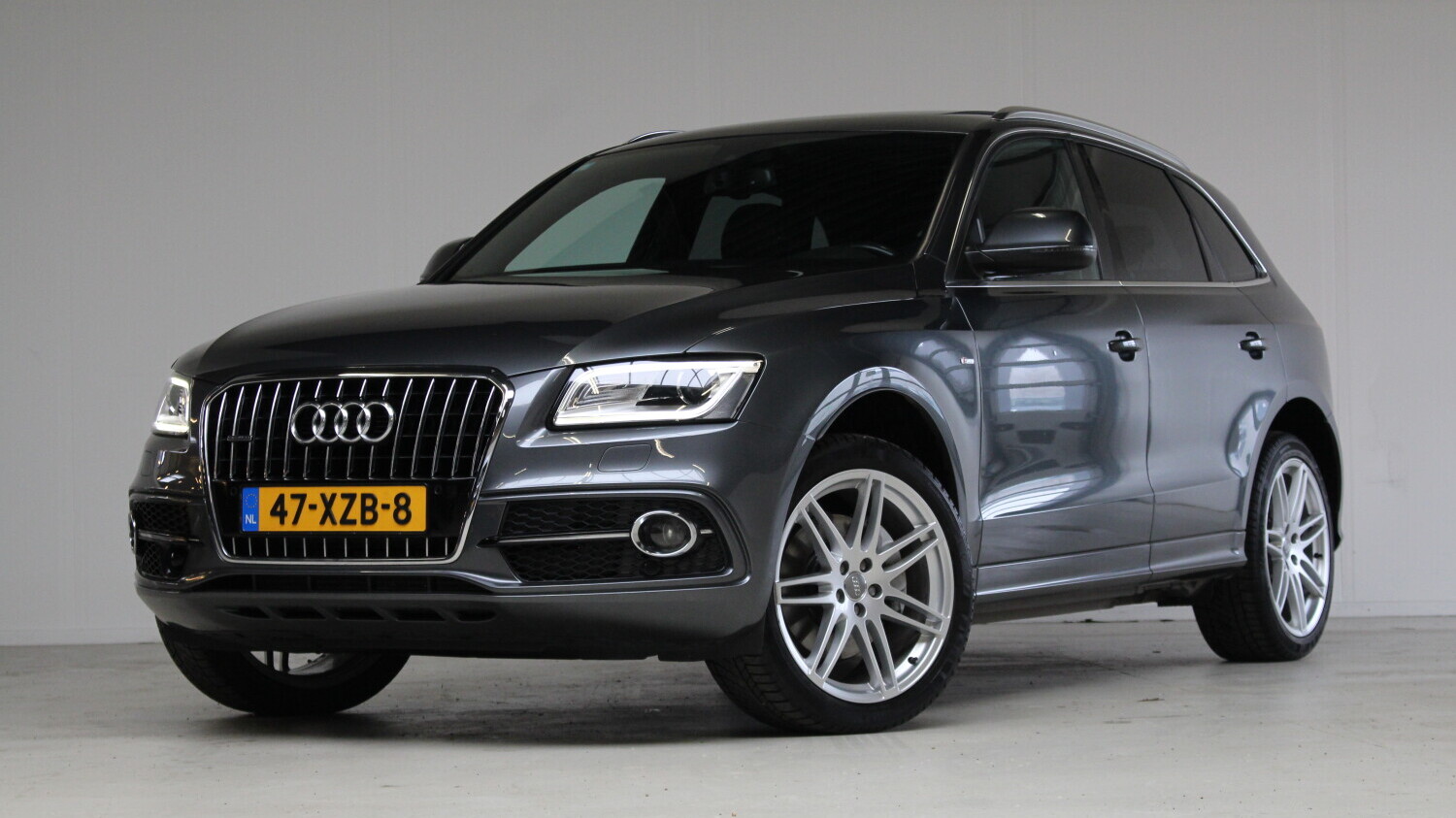 Audi Q5 Hatchback 2013 47-XZB-8 1