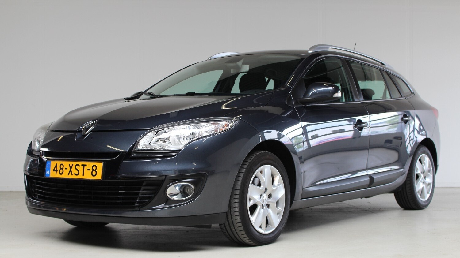 Renault Mégane Station 2012 48-XST-8 1