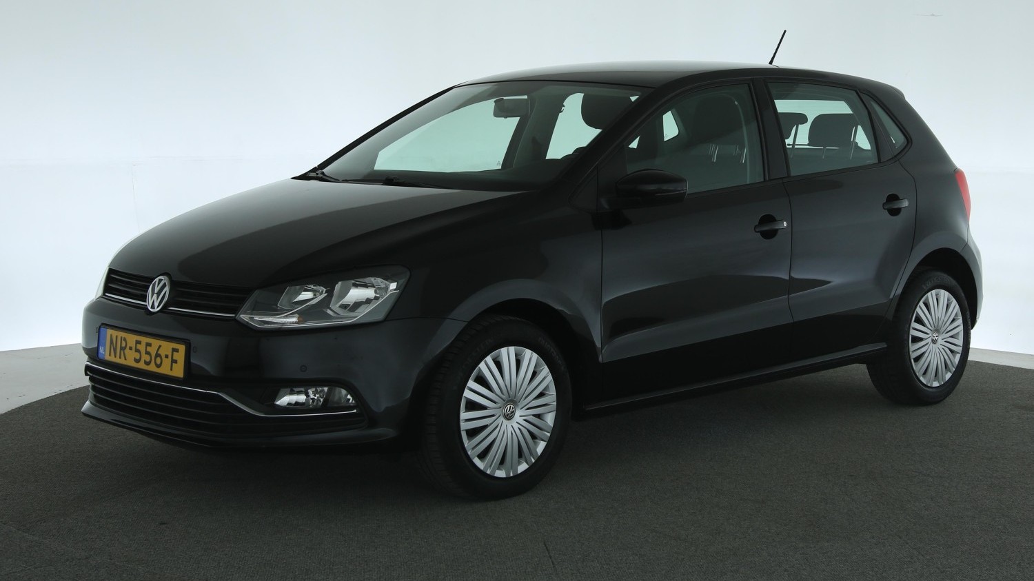 Volkswagen Polo Hatchback 2016 NR-556-F 1