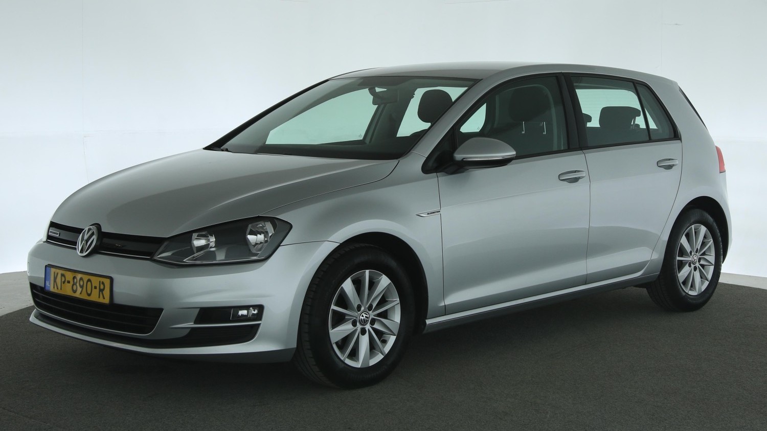 Volkswagen Golf Hatchback 2016 KP-890-R 1