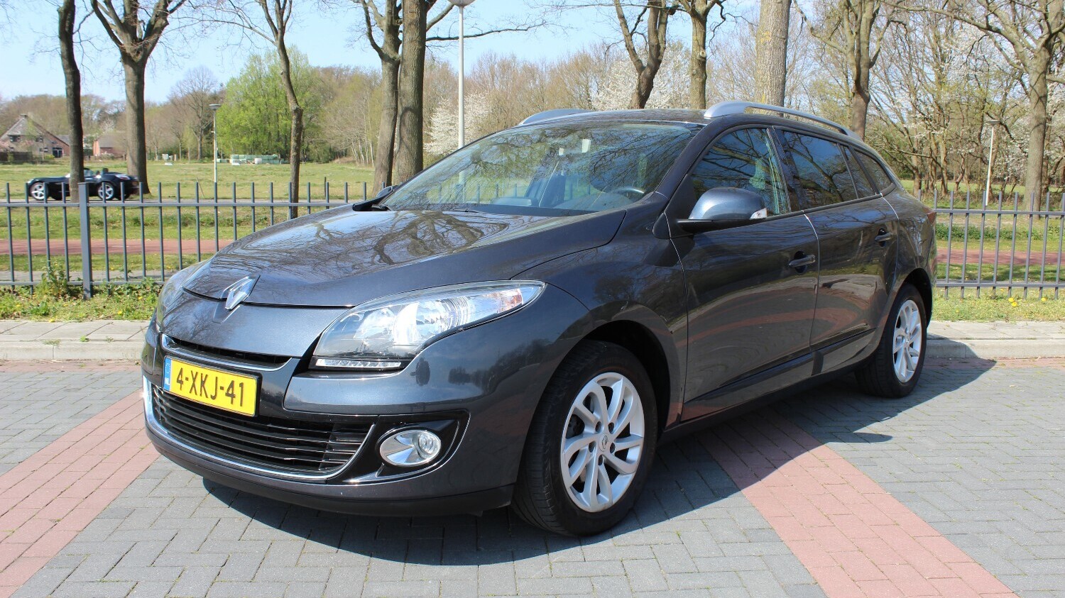Renault Mégane Station 2013 4-XKJ-41 1