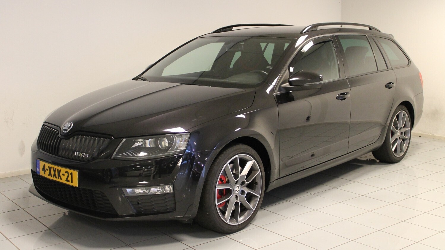 Skoda Octavia Station 2014 4-XXK-21 1