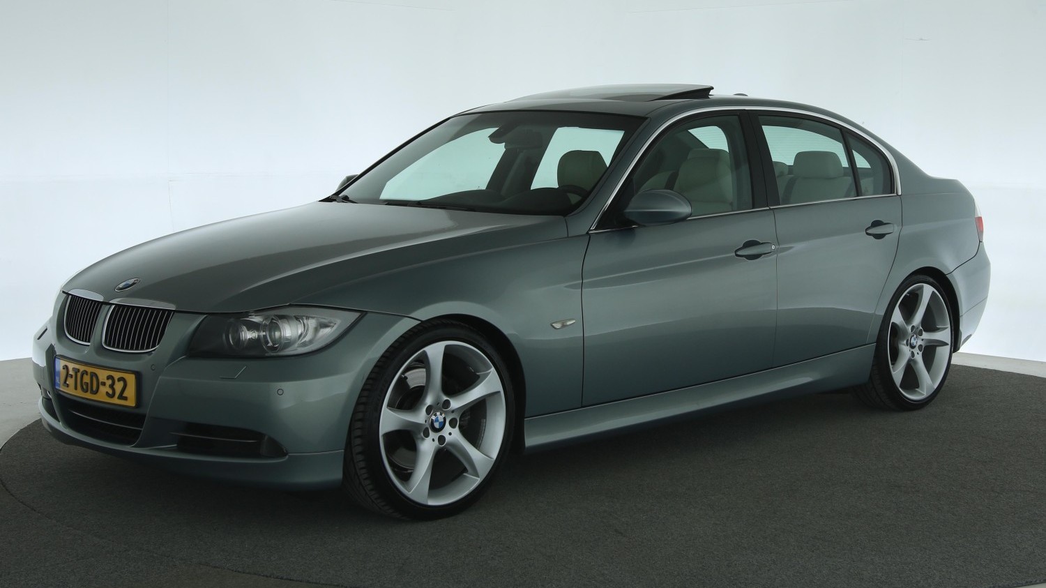 BMW 3-serie Sedan 2004 2-TGD-32 1