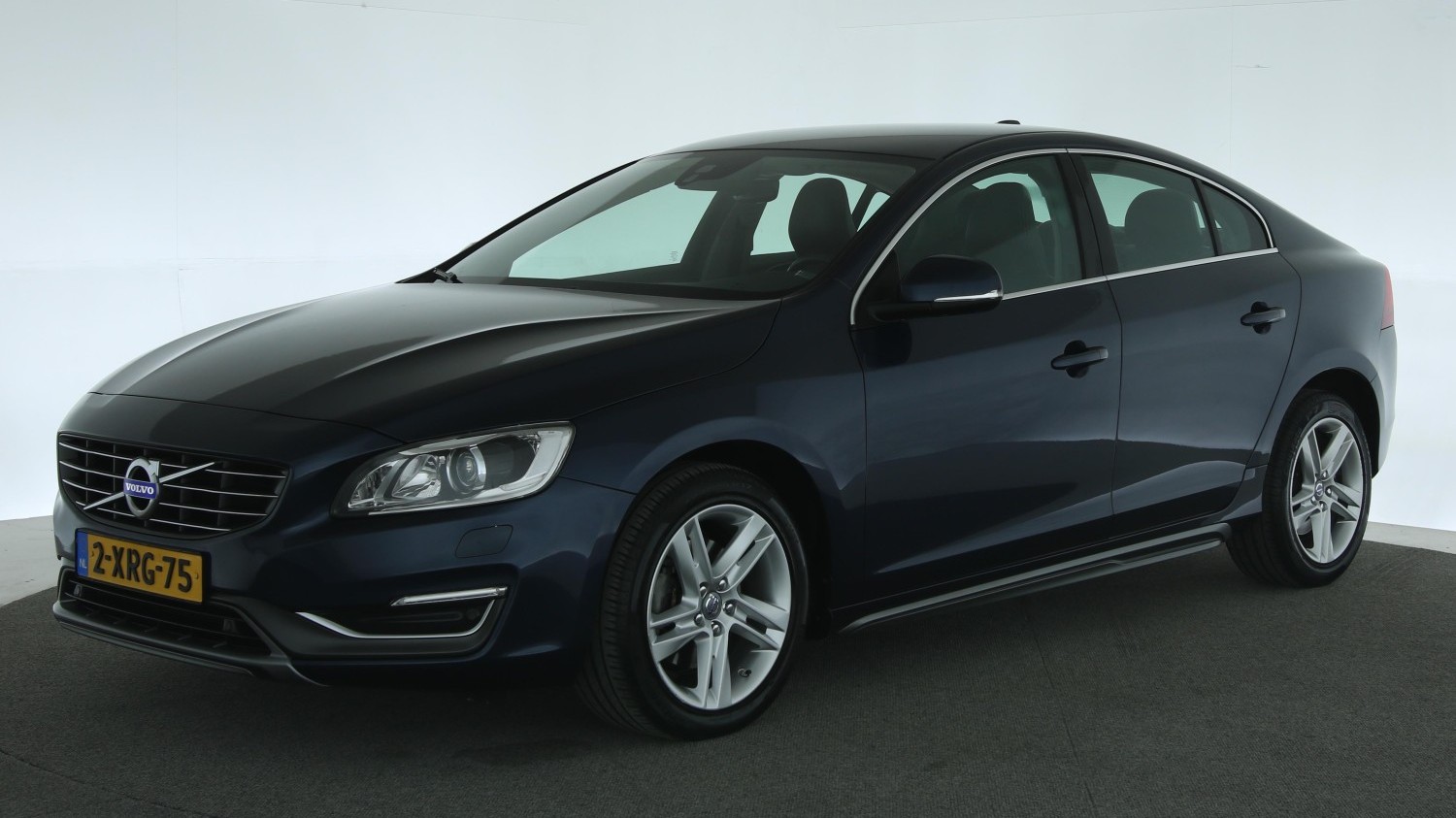 Volvo S60 Sedan 2014 2-XRG-75 1