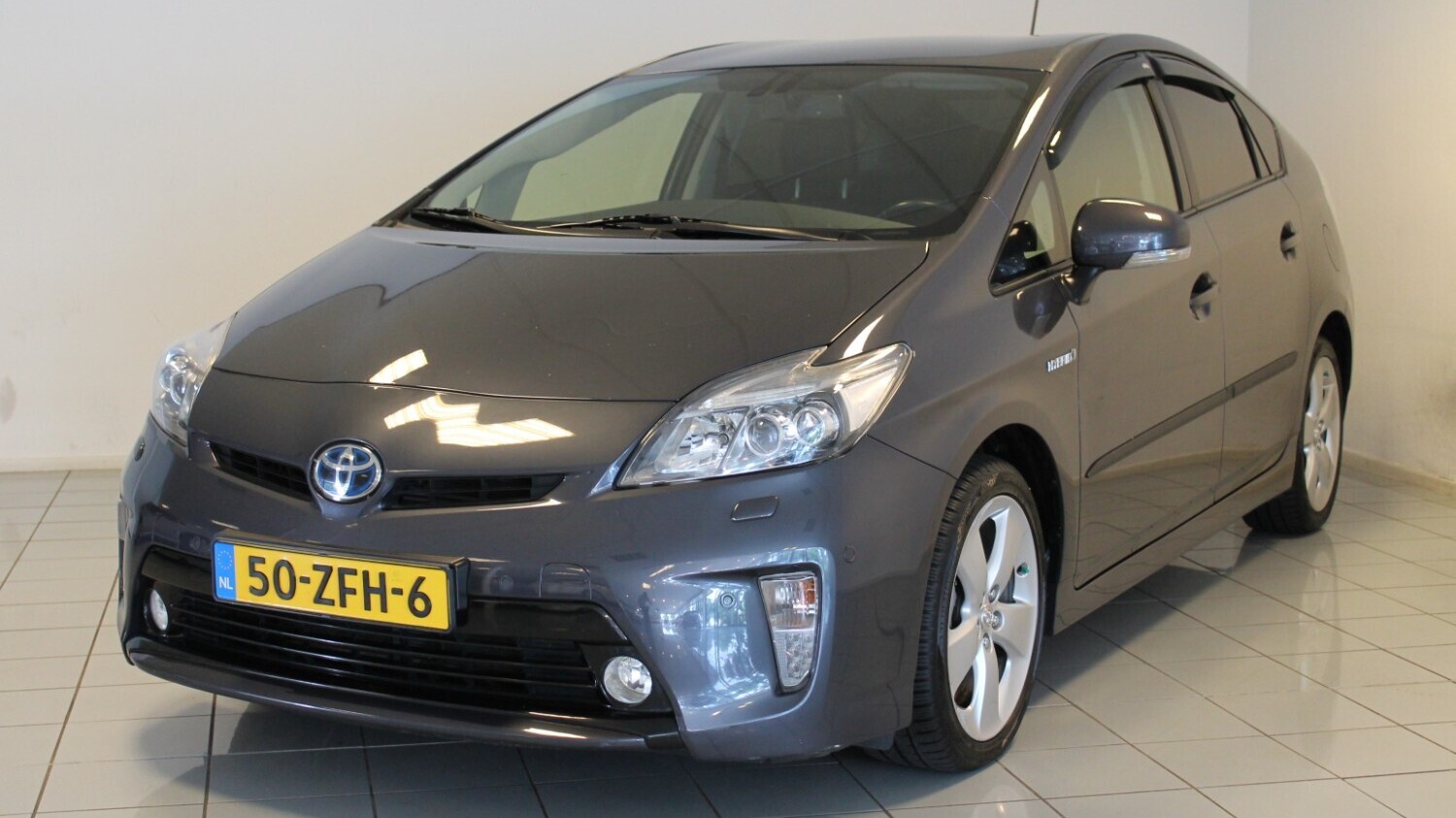 Toyota Prius Hatchback 2012 50-ZFH-6 1