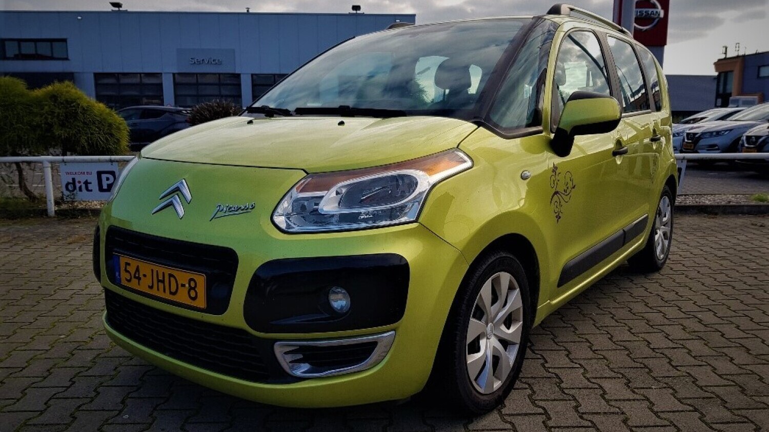 Citroen C3 Picasso MPV 2009 54-JHD-8 1