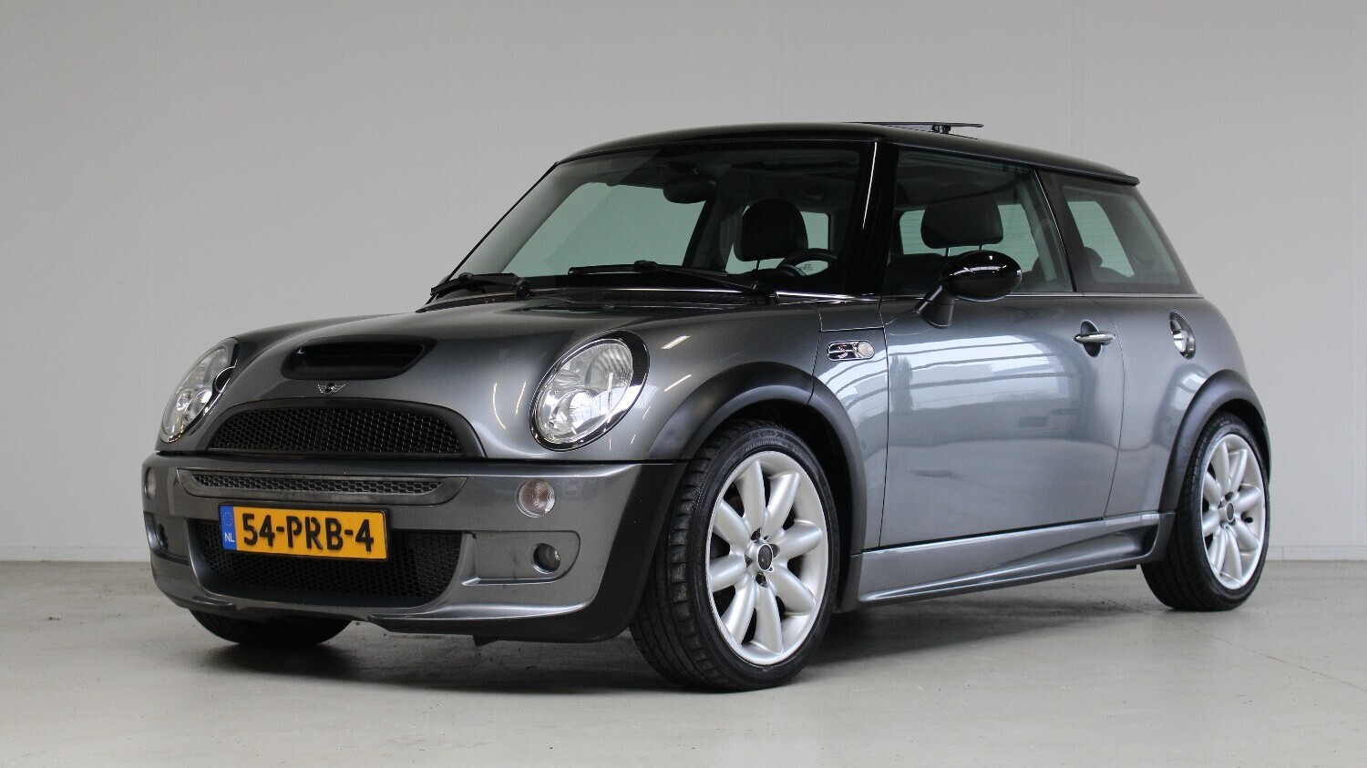 Mini Cooper S Hatchback 2002 54-PRB-4 1