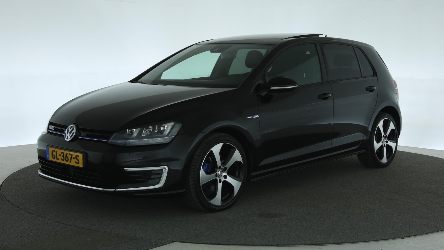 Volkswagen Golf Hatchback 2015 GL-367-S 1