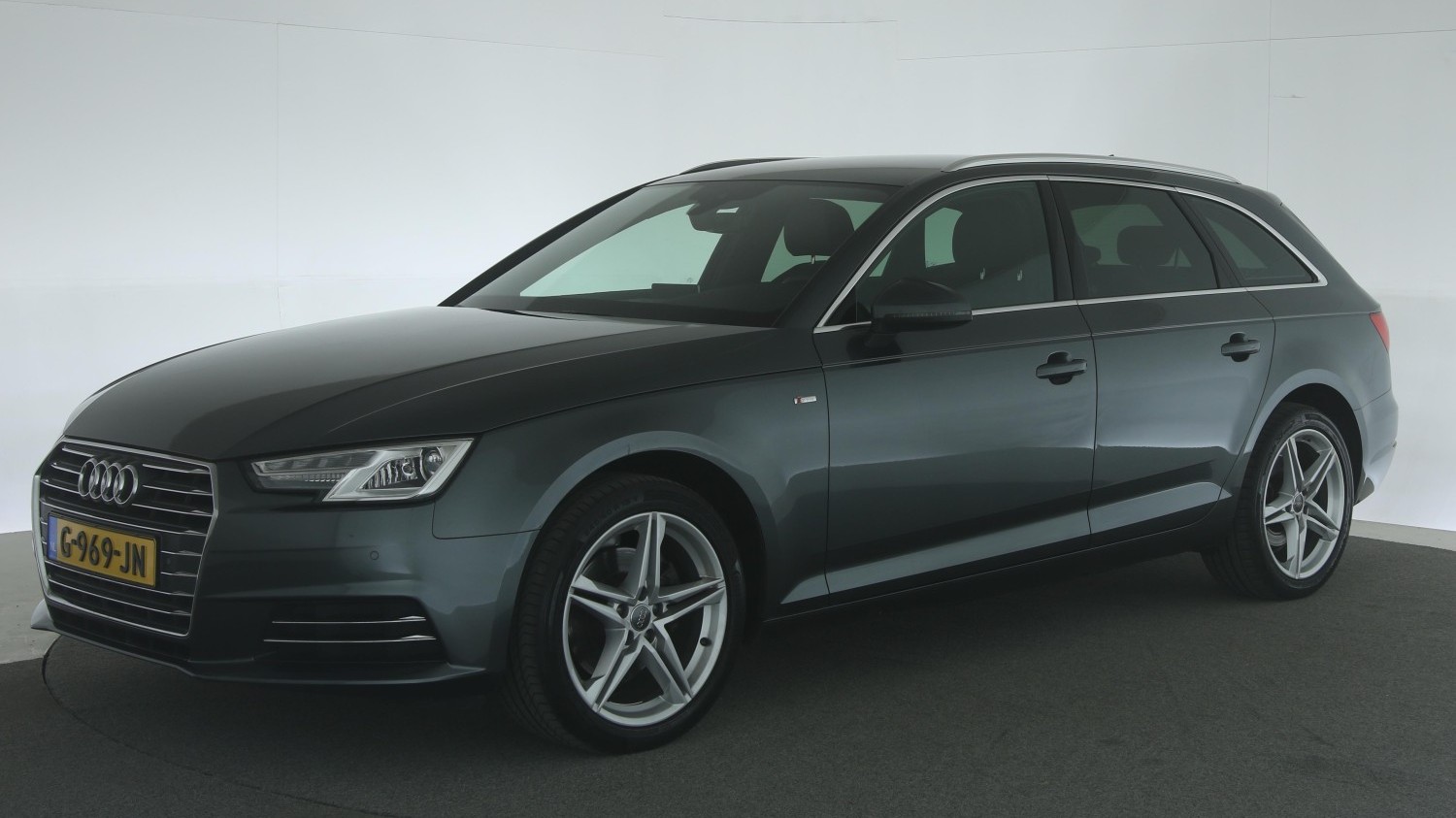 Audi A4 Station 2016 G-969-JN 1