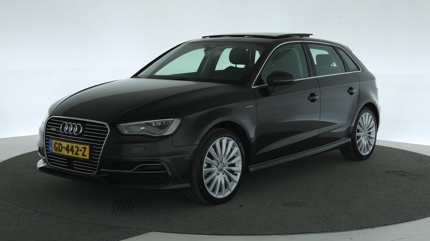 Audi A3 Hatchback 2015 GD-442-Z 1