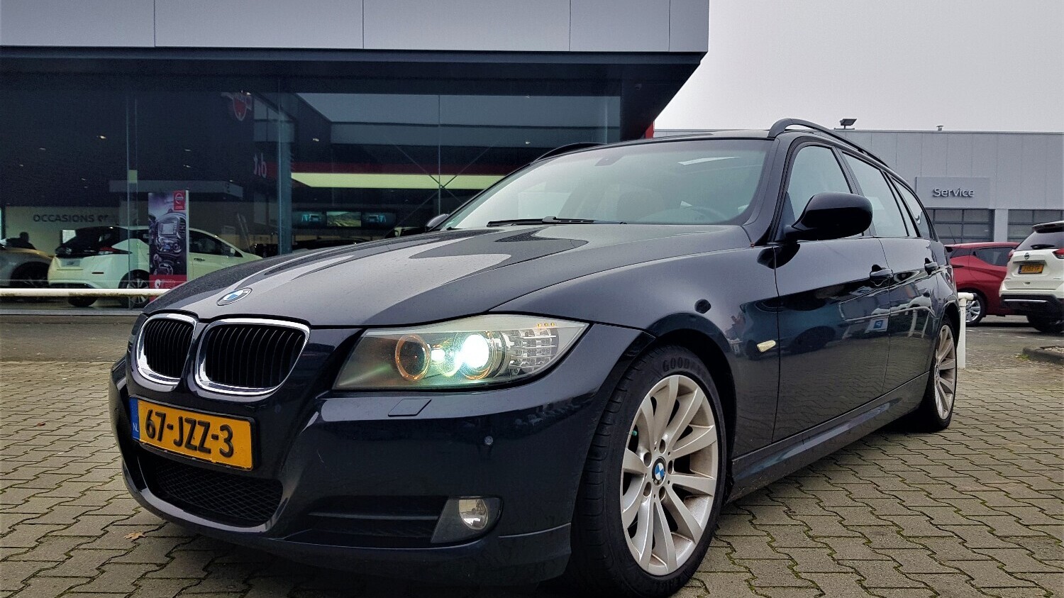 BMW 3-serie Station 2009 67-JZZ-3 1
