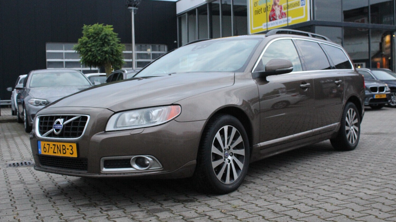 Volvo V70 Station 2013 67-ZNB-3 1