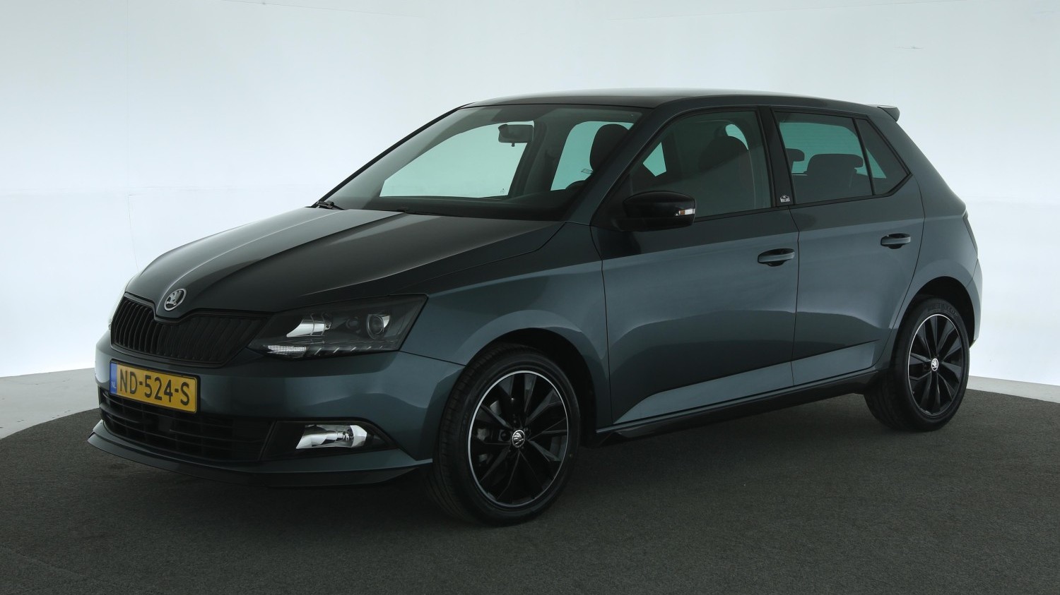 Skoda Fabia Hatchback 2017 ND-524-S 1