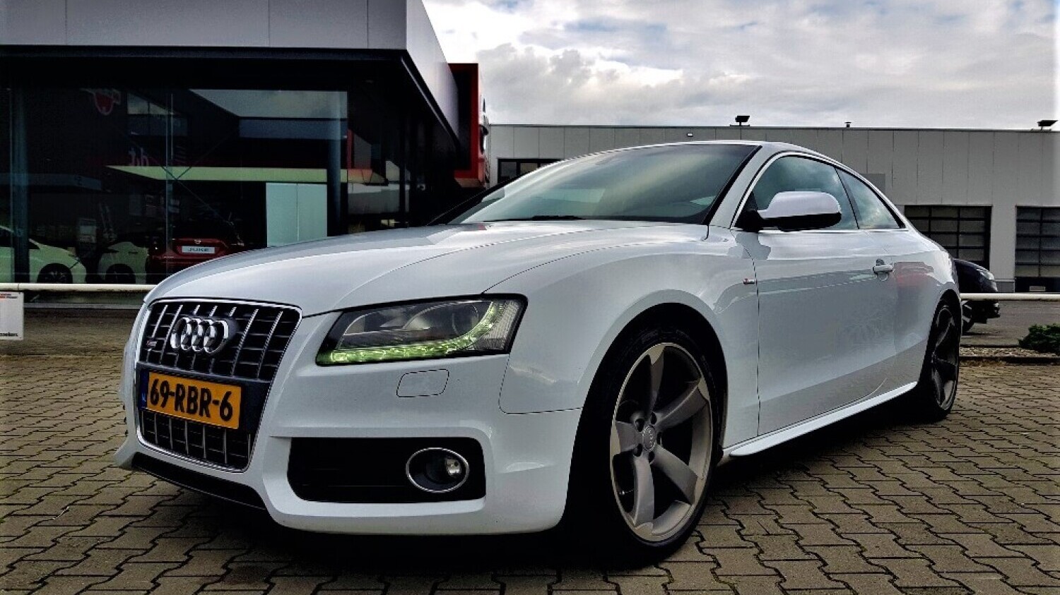 Audi A5 Coupé 2011 69-RBR-6 1