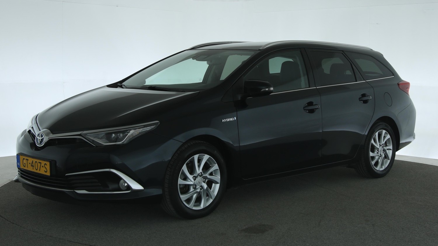 Toyota Auris Station 2015 GT-407-S 1