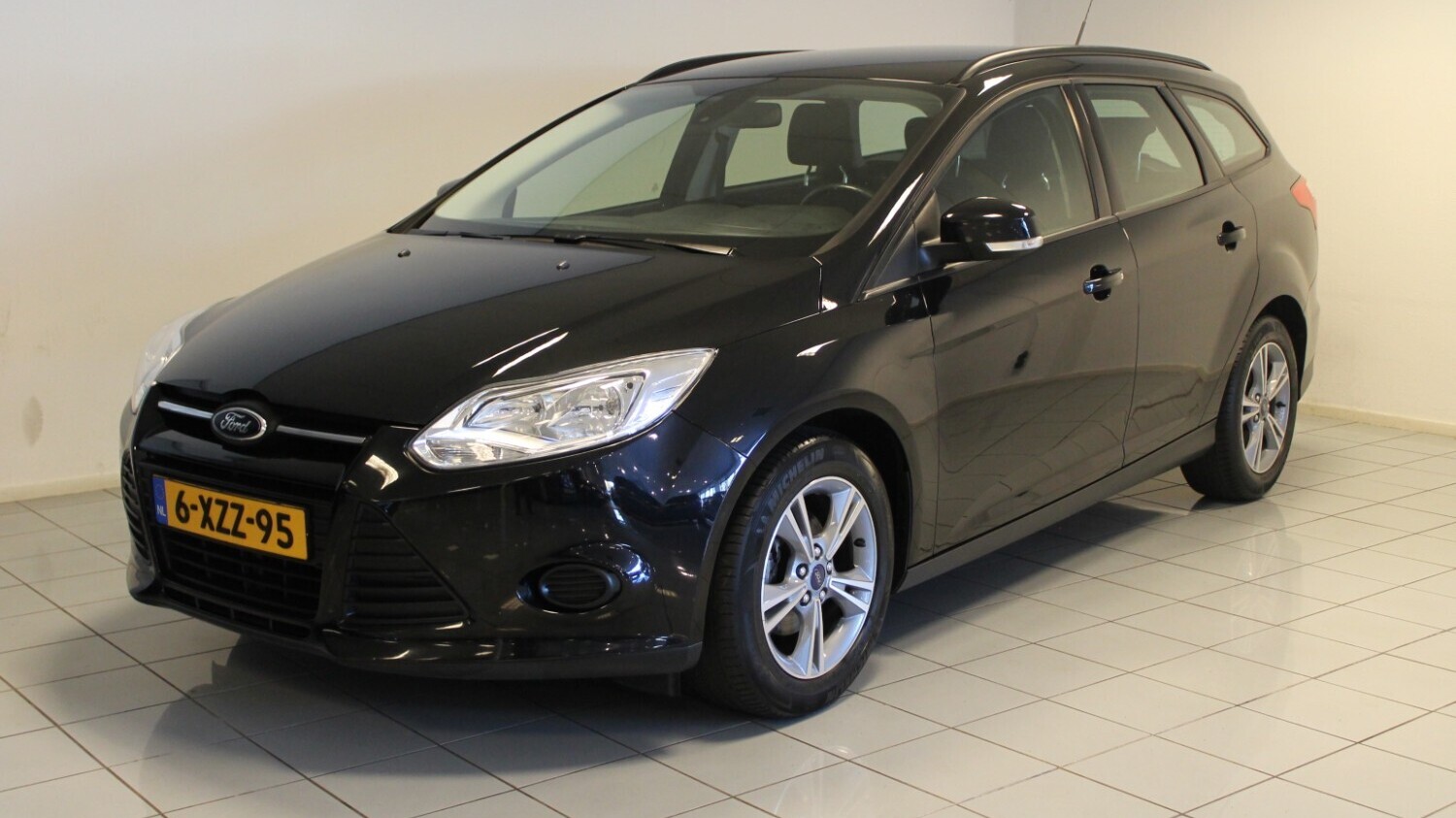 Ford Focus Station 2014 6-XZZ-95 1