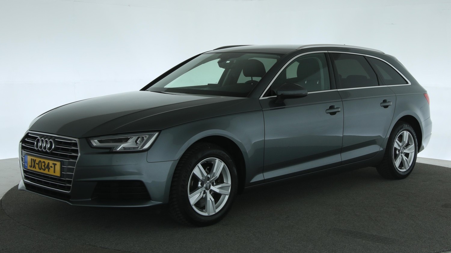 Audi A4 Station 2016 JX-034-T 1