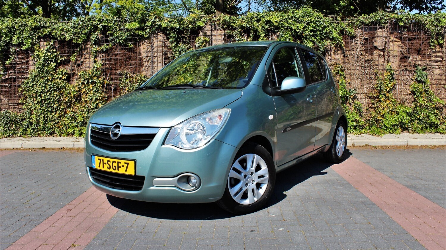 Opel Agila Hatchback 2011 71-SGF-7 1