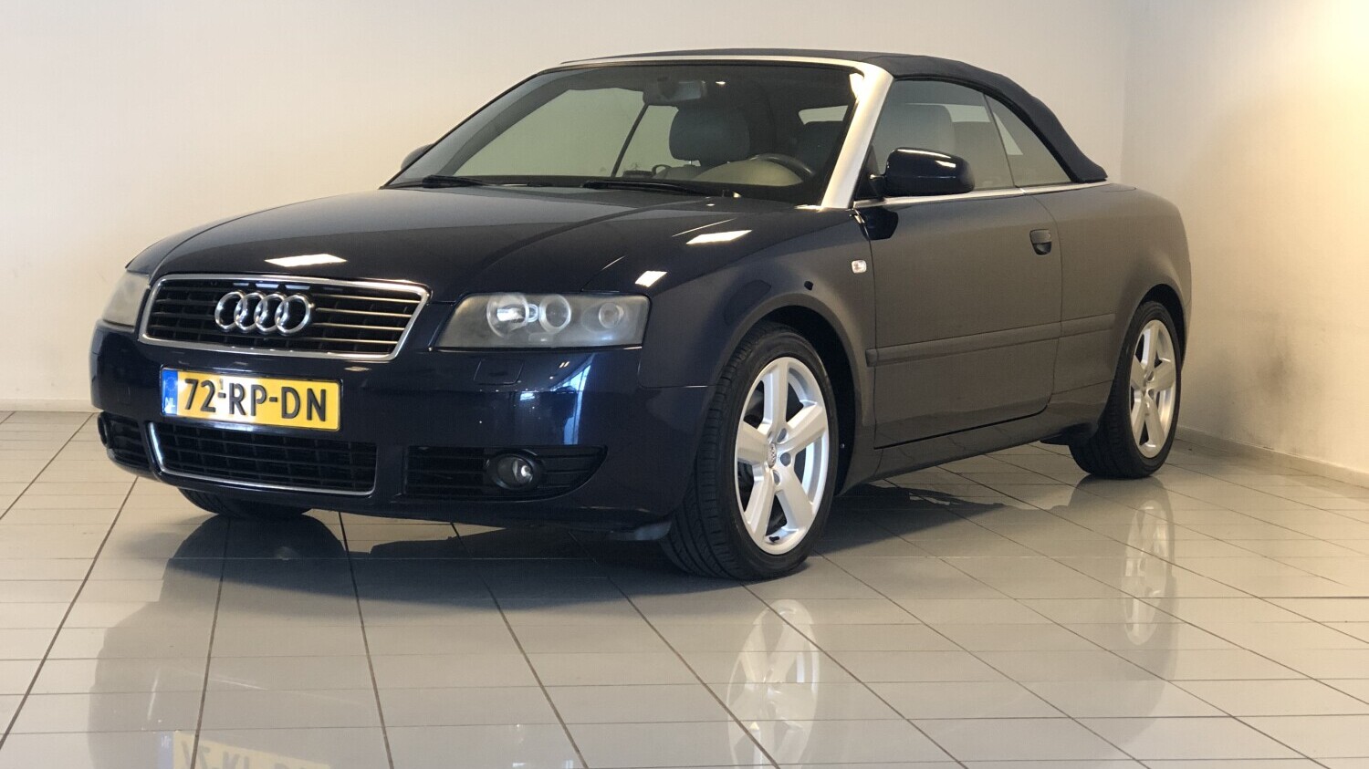 Audi A4 Cabriolet 2002 72-RP-DN 1